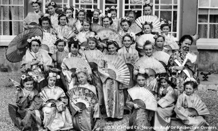 Presentation Convent Students Dressed As Japanese Dancers