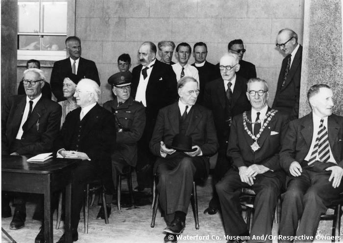 President Seán T Ó Ceallaigh's Visit To The Irish College, Ring