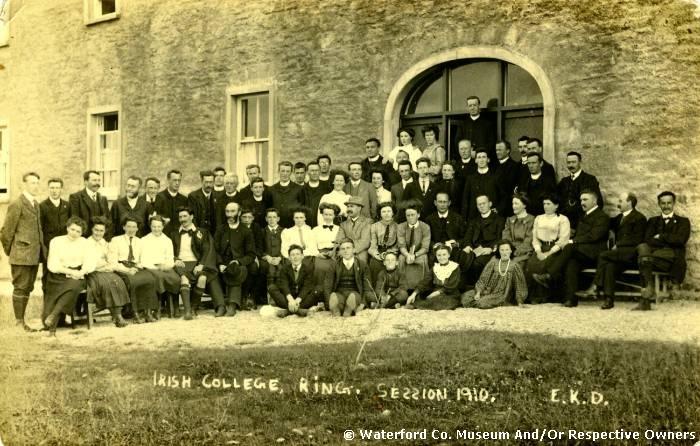 Unidentified Group At The Irish College, Ring