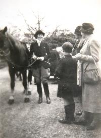 Gaultier Harriers Meet At Glenview House, Stradbally