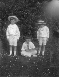The Chavasse Children, Whitfield Court, Kilmeaden